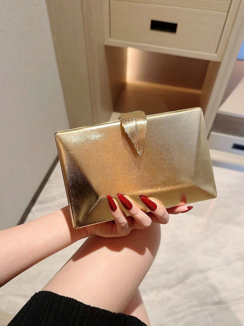 Bolsa Mykonos – A elegância que ilumina a noite